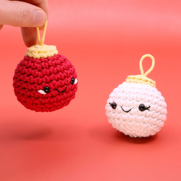 02_ChristmasOrnament_square
