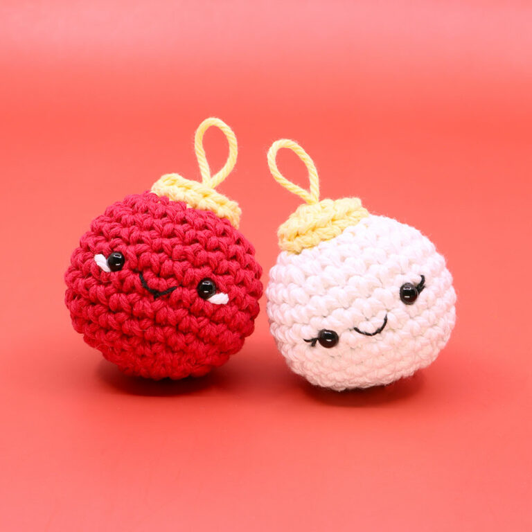 05_ChristmasOrnament_square